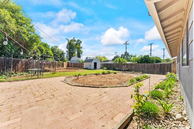 2212 Cervantes Dr, Rancho Cordova, CA 95670