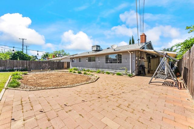 2212 Cervantes Dr, Rancho Cordova, CA 95670