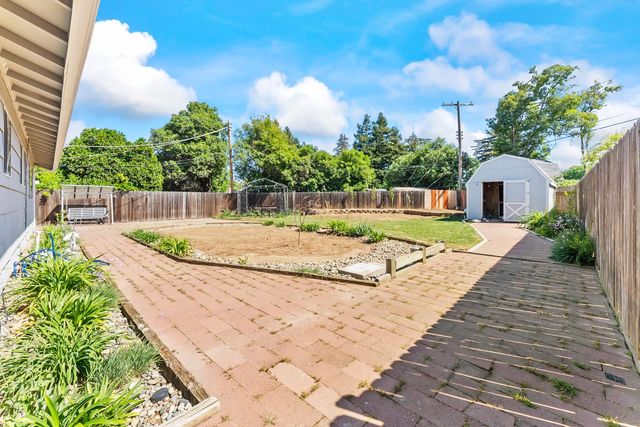 2212 Cervantes Dr, Rancho Cordova, CA 95670