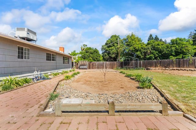 2212 Cervantes Dr, Rancho Cordova, CA 95670