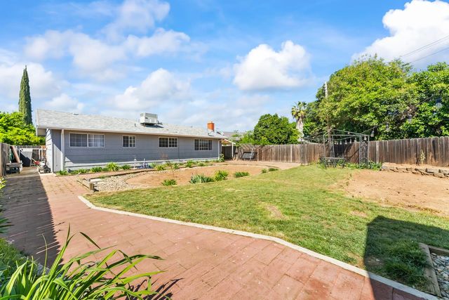 2212 Cervantes Dr, Rancho Cordova, CA 95670