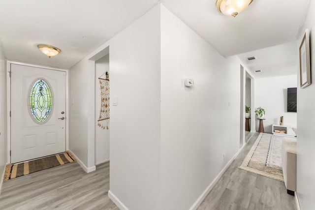 2212 Cervantes Dr, Rancho Cordova, CA 95670