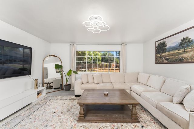 2212 Cervantes Dr, Rancho Cordova, CA 95670