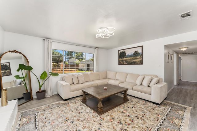 2212 Cervantes Dr, Rancho Cordova, CA 95670