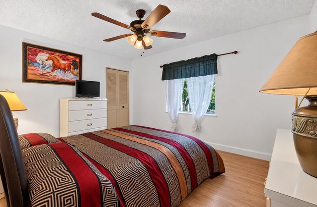 5931 Whispering Pine Way D-2, Greenacres, FL 33463