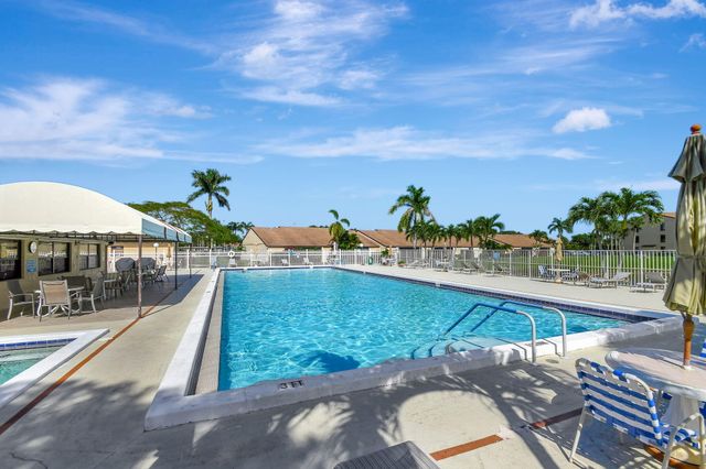 5931 Whispering Pine Way D-2, Greenacres, FL 33463