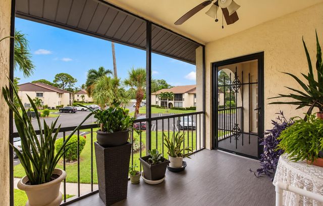 5931 Whispering Pine Way D-2, Greenacres, FL 33463