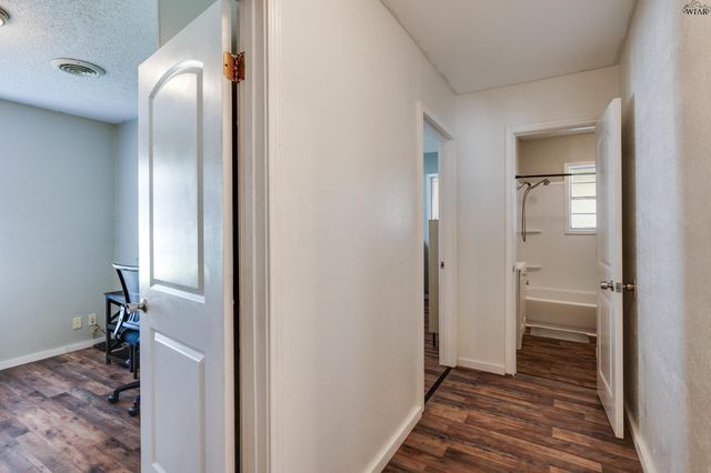 511 TIDAL STREET, Burkburnett, TX 76354