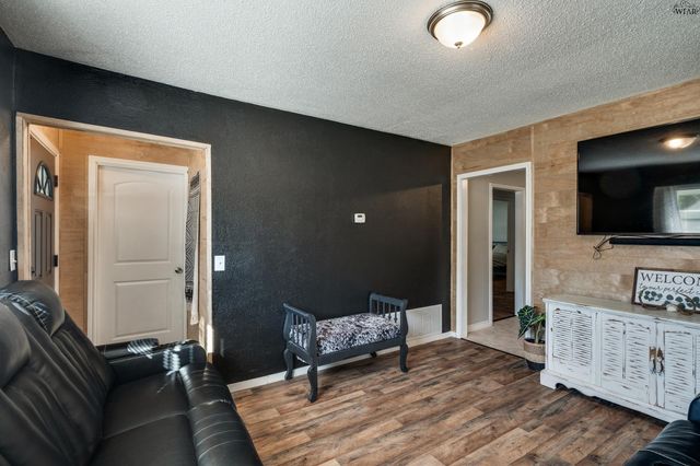 511 TIDAL STREET, Burkburnett, TX 76354