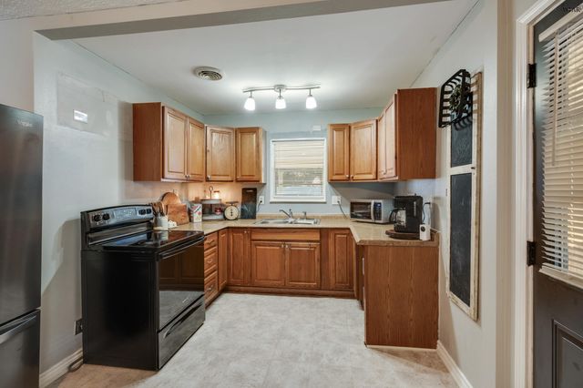 511 TIDAL STREET, Burkburnett, TX 76354