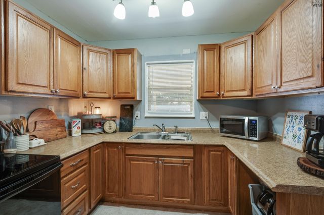 511 TIDAL STREET, Burkburnett, TX 76354