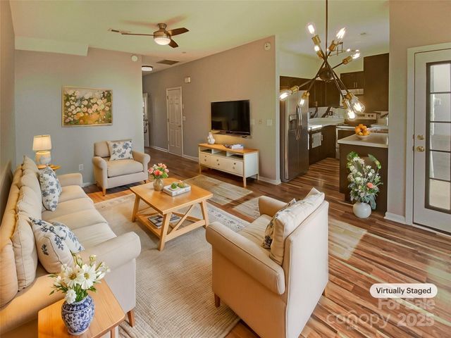 257 Doughton Lane, Charlotte, NC 28217