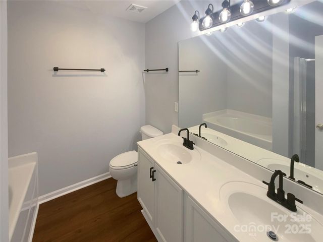 257 Doughton Lane, Charlotte, NC 28217