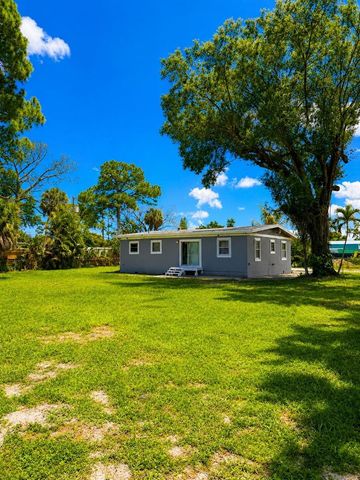 468 N 53rd Dr Drive N, West Palm Beach, FL 33415