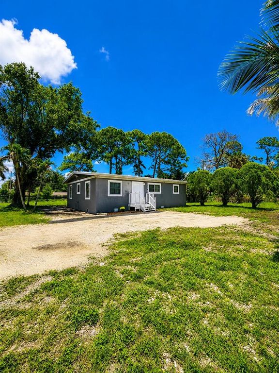 468 N 53rd Dr Drive N, West Palm Beach, FL 33415