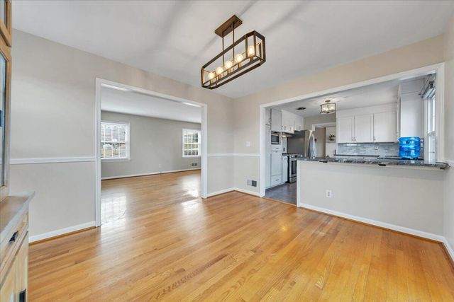 5855 Bighorn DR, Roanoke, VA 24018