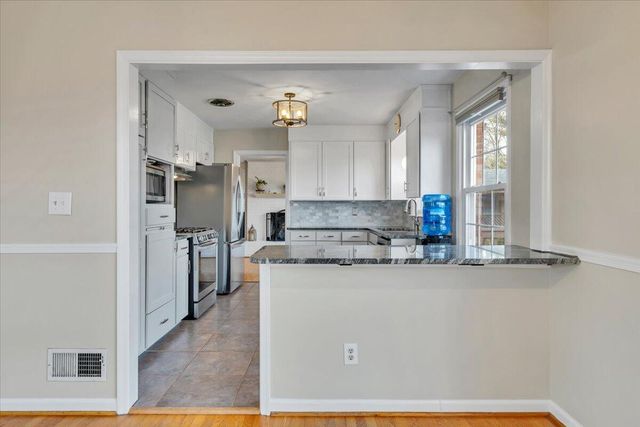 5855 Bighorn DR, Roanoke, VA 24018