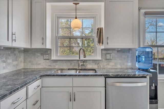 5855 Bighorn DR, Roanoke, VA 24018