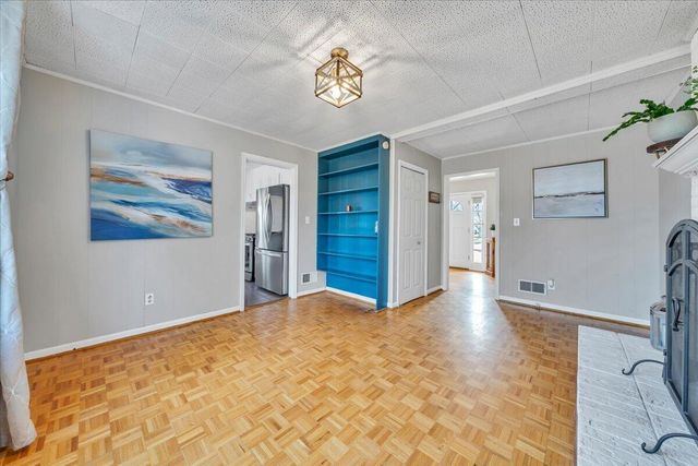 5855 Bighorn DR, Roanoke, VA 24018