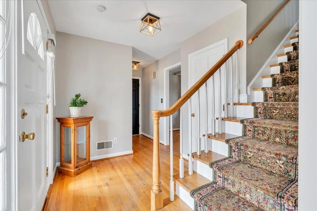 5855 Bighorn DR, Roanoke, VA 24018