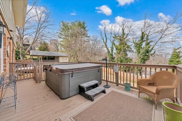 5855 Bighorn DR, Roanoke, VA 24018