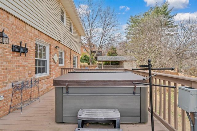 5855 Bighorn DR, Roanoke, VA 24018