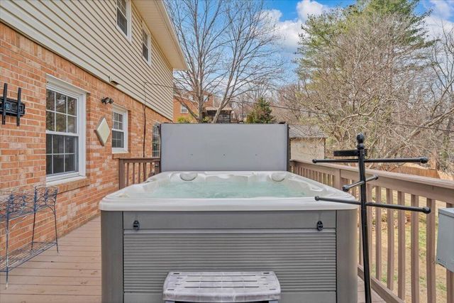 5855 Bighorn DR, Roanoke, VA 24018