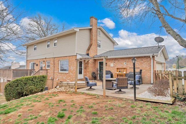 5855 Bighorn DR, Roanoke, VA 24018