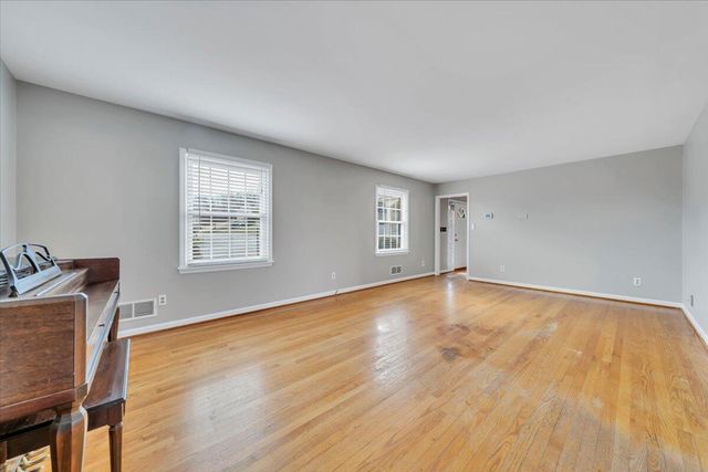 5855 Bighorn DR, Roanoke, VA 24018