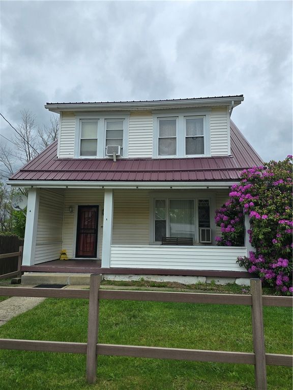 1221 Martin Ave, New Kensington, PA 15068