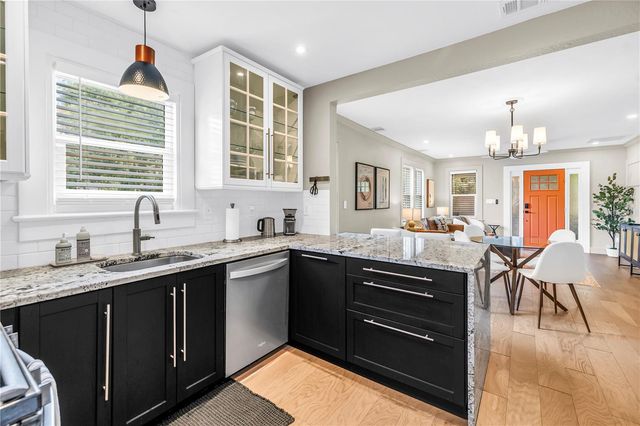 1323 7TH AVENUE N, St Petersburg, FL 33705