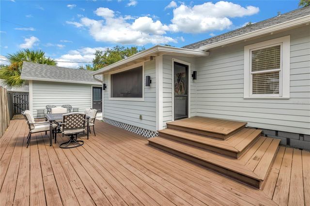 1323 7TH AVENUE N, St Petersburg, FL 33705