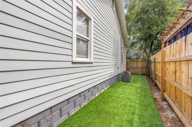 1323 7TH AVENUE N, St Petersburg, FL 33705