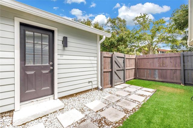 1323 7TH AVENUE N, St Petersburg, FL 33705