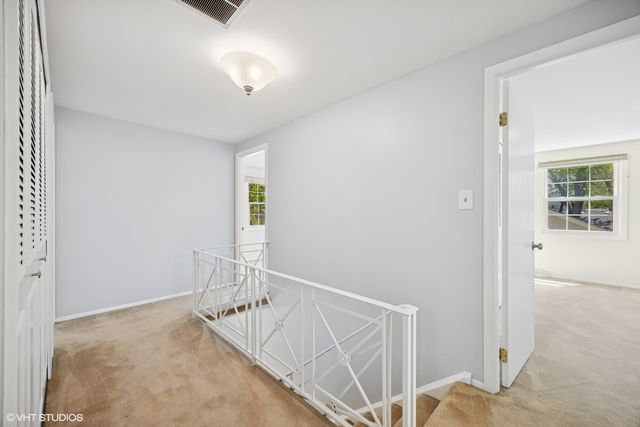 751 Essington Lane, Buffalo Grove, IL 60089