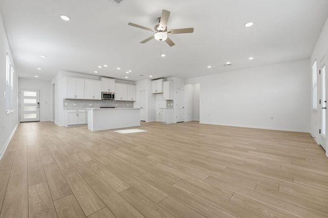 1716 Lorant LN, Pflugerville, TX 78660