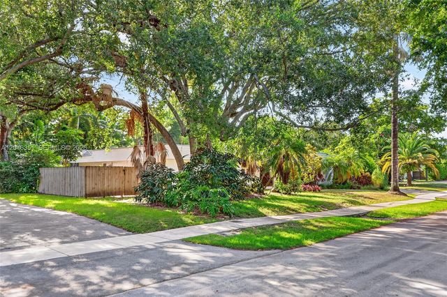 15200 SW 81st Avenue, Palmetto Bay, FL 33157