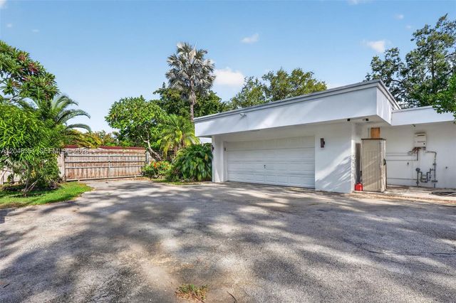 15200 SW 81st Avenue, Palmetto Bay, FL 33157