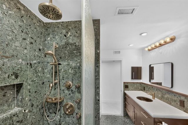 15200 SW 81st Avenue, Palmetto Bay, FL 33157