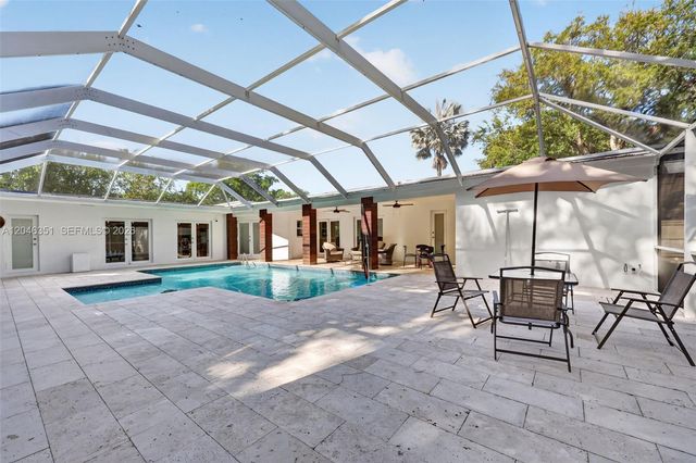 15200 SW 81st Avenue, Palmetto Bay, FL 33157
