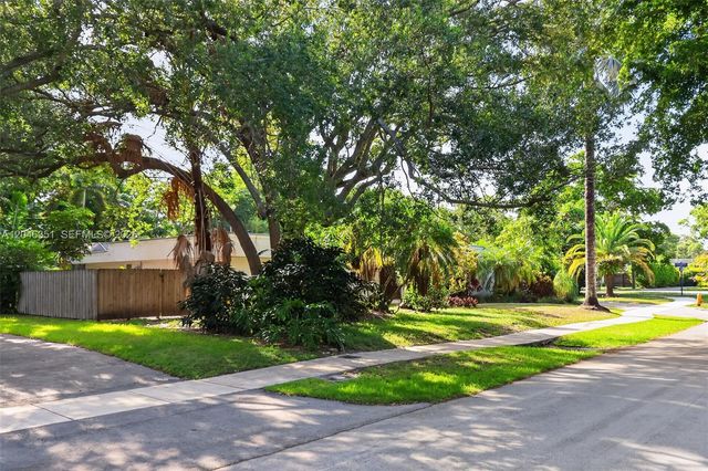 15200 SW 81st Avenue, Palmetto Bay, FL 33157