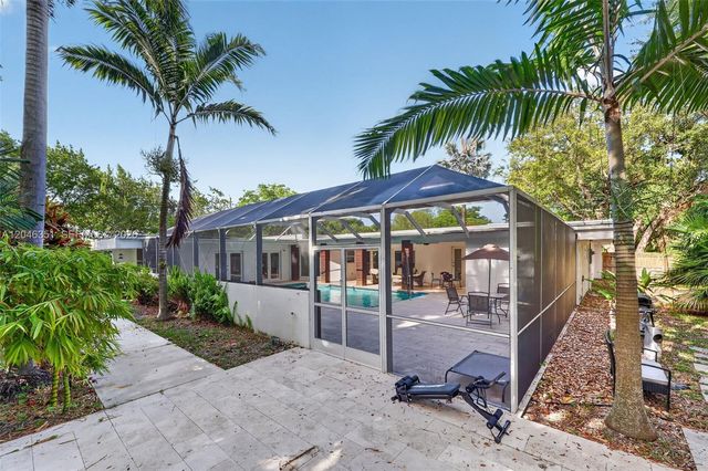 15200 SW 81st Avenue, Palmetto Bay, FL 33157