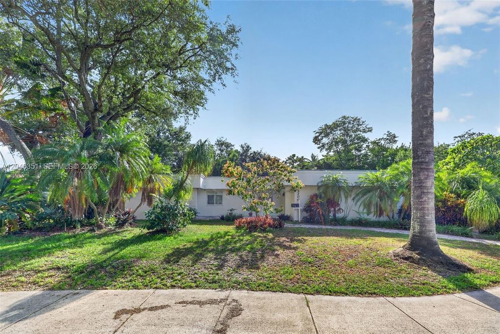15200 SW 81st Avenue, Palmetto Bay, FL 33157