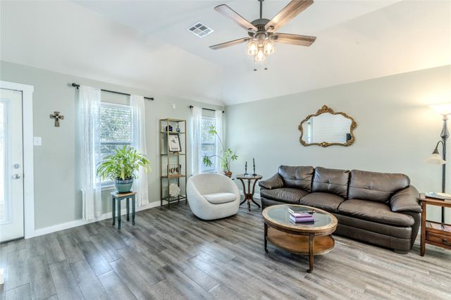 1089 Hot Spring VLY, Buda, TX 78610
