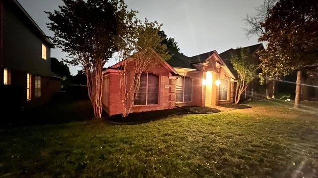 1237 Christopher Lane, Lewisville, TX 75077