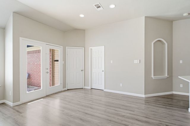 1237 Christopher Lane, Lewisville, TX 75077