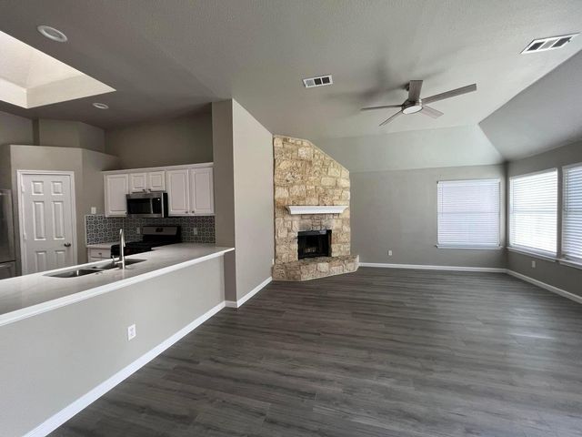 1237 Christopher Lane, Lewisville, TX 75077