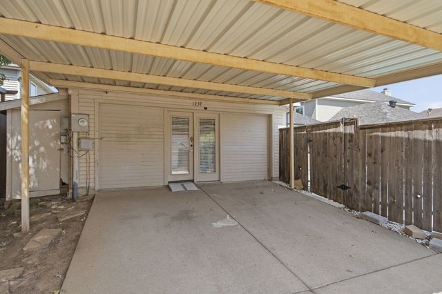 1237 Christopher Lane, Lewisville, TX 75077