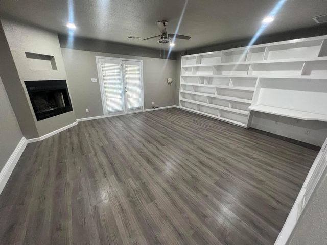 1237 Christopher Lane, Lewisville, TX 75077