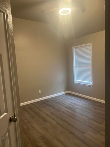 1237 Christopher Lane, Lewisville, TX 75077